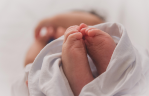 子宫肌瘤怀孕能做三代试管婴儿生子吗？